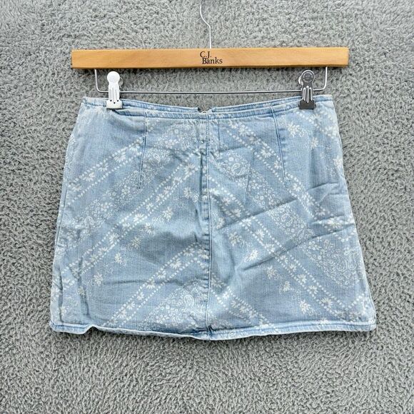 Urban Outfitters Dresses & Skirts - Urban Outfitters BDG Floral Geometric Blue Denim Pockets Mini‎ Skirt Jean Size 4